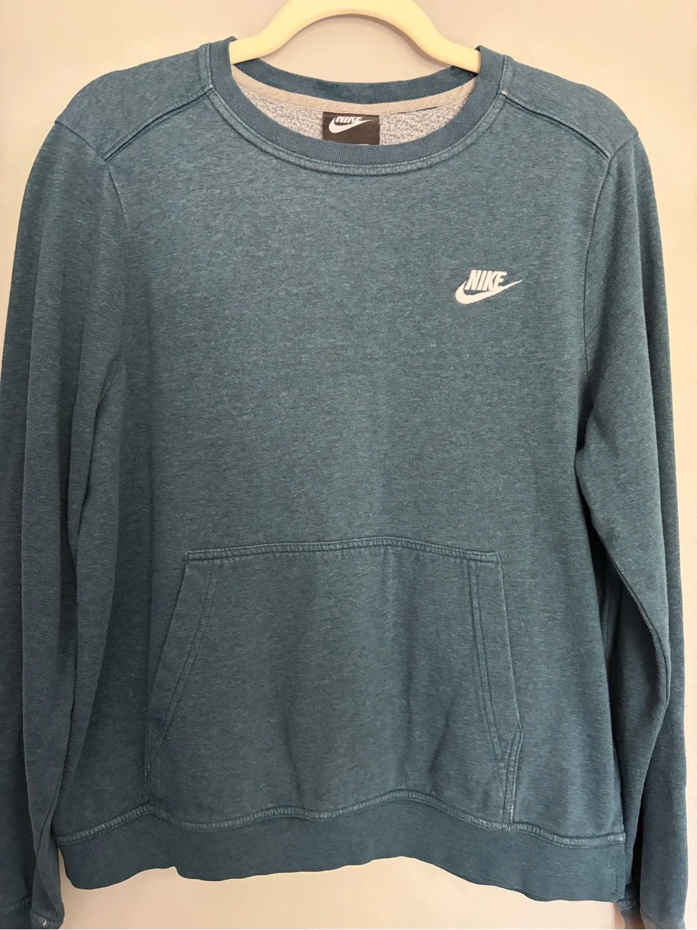 Nike Sweatshirt Women’s Size L Blue Crewneck Kangaroo Pouch Embroidered Swoosh